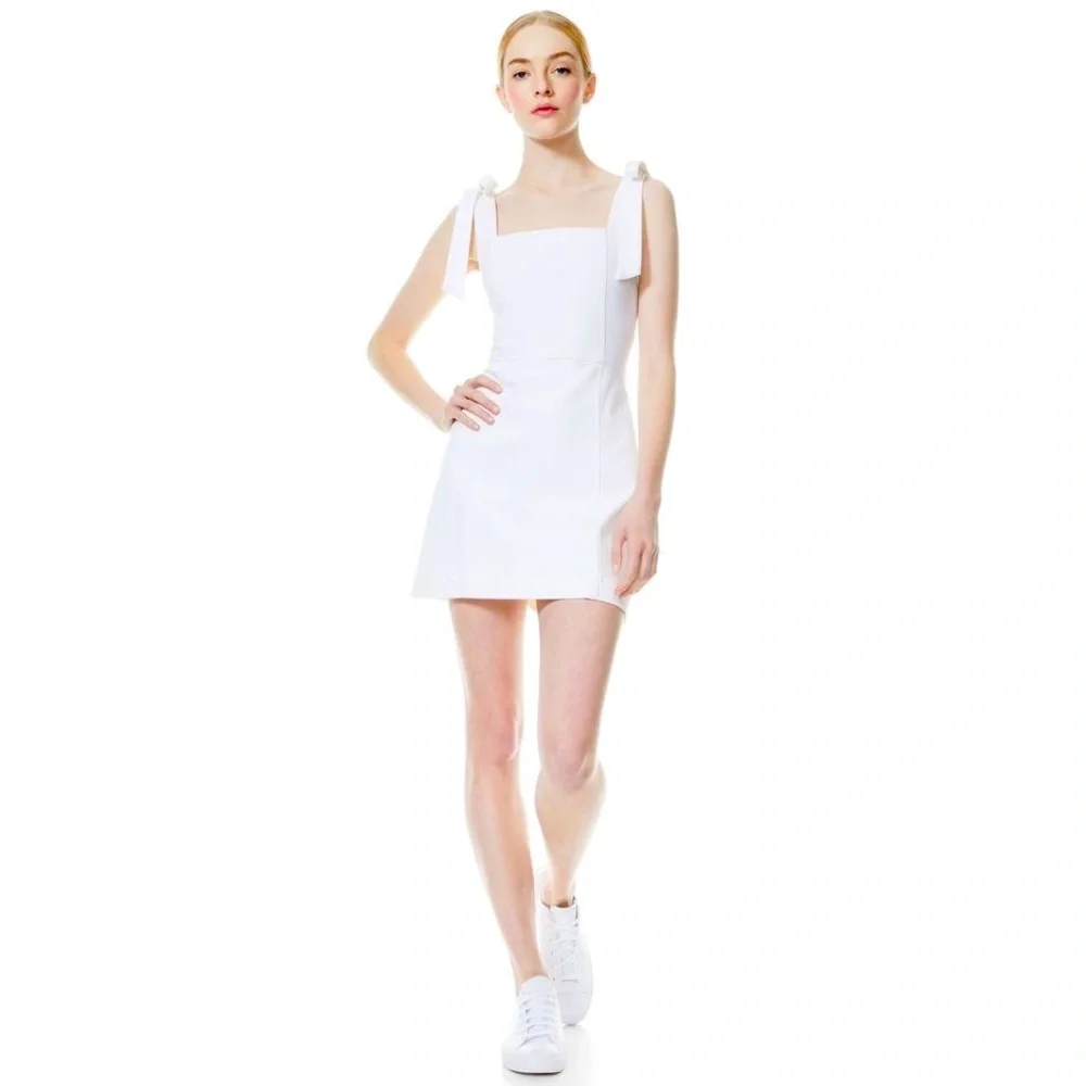 ALICE + OLIVIA - MARYANN TIE SHOULDER MINI DRESS - White Jean Dress Jumper - Picture 3 of 12